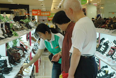 步步高美采平價百貨首店盛裝開業，開啟社區商業新篇章
